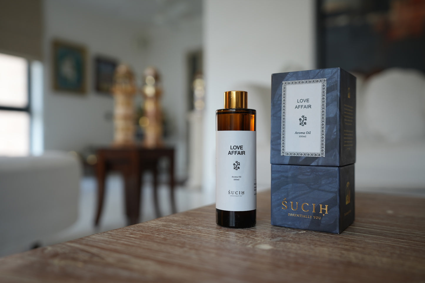 ESSENTIAL AROMA OILS