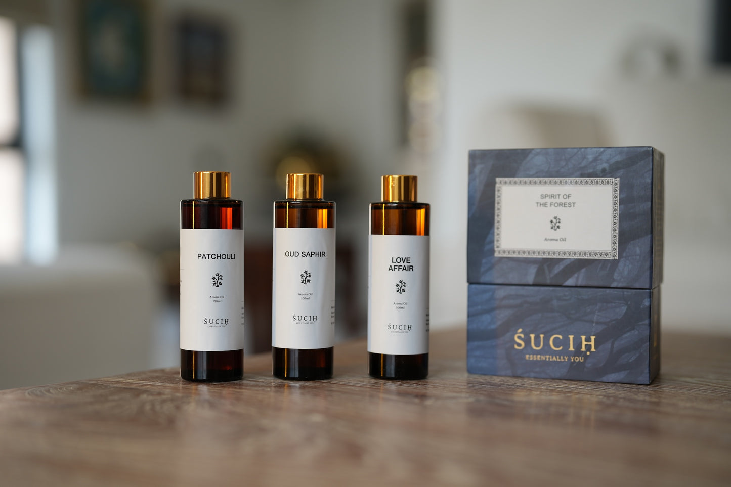 ESSENTIAL AROMA OILS